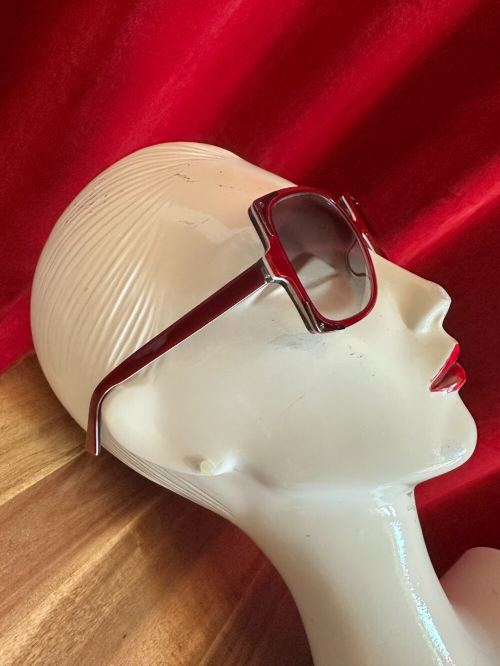 CIRCA Twiggy Oversized Red Retro Reading Sunglasses +2.25 EUC - Picture 2 of 7